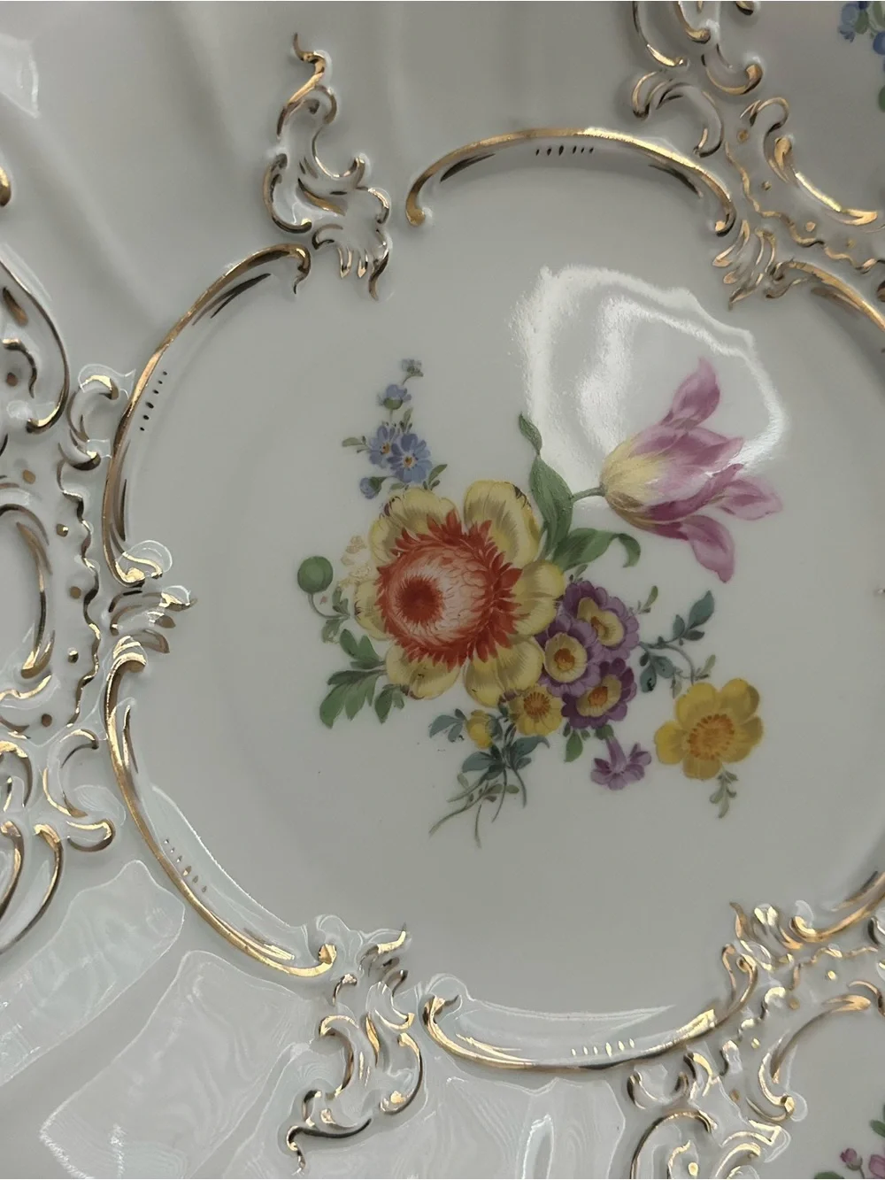 Antique Meissen White Floral Porcelain Cabinet Display Collectors Plate Gold 24k